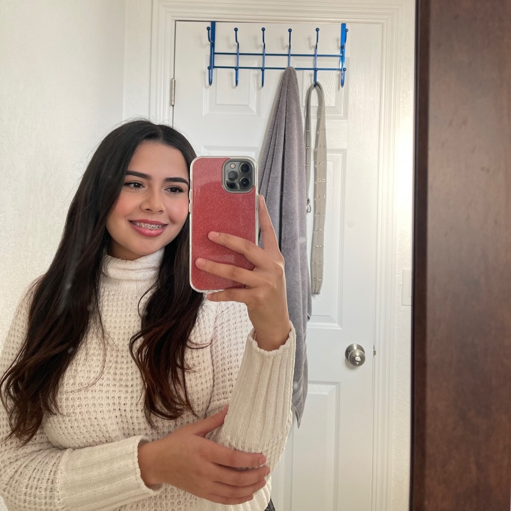 Meet your Posher, Daniela